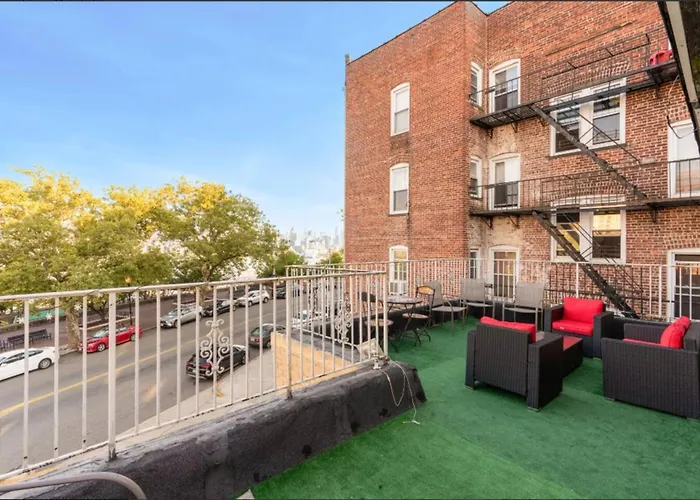 Nyc Gateway! 20 Mins To Time Square, Great Value! 1B